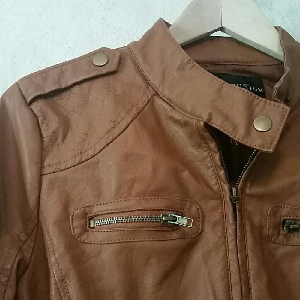 Camel Jacket - Picture 2 of 2